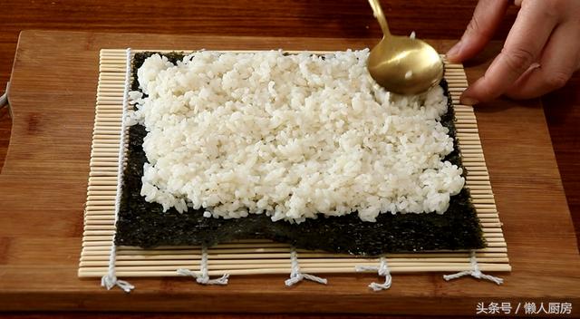 教你在家做简单的肉松寿司卷，告诉你寿司醋如何自制