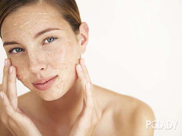 混合性皮肤用什么洗面奶 混合性皮肤正确洗脸方法