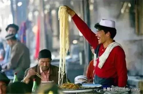 新疆人为什么喜欢吃拉条子？
